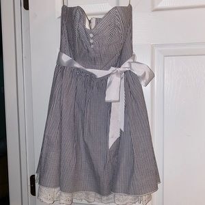 Strapless dress juniors size 3